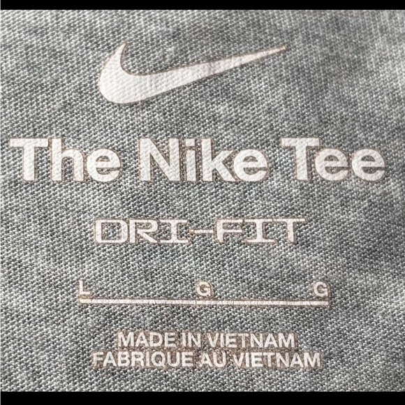 Nike Gray 'Growth Mindset' Graphic Tee - Picture 2 of 11